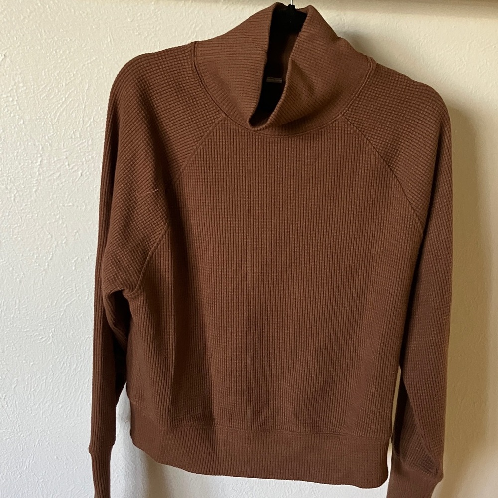 ALO Yoga Brown Ribbed Knit Sweater